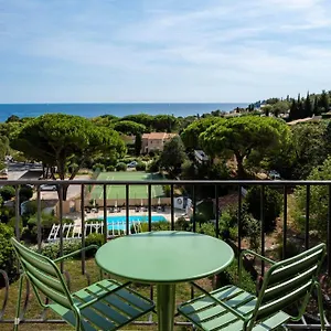 Du Parc Sur Cavalaire-sur-Mer